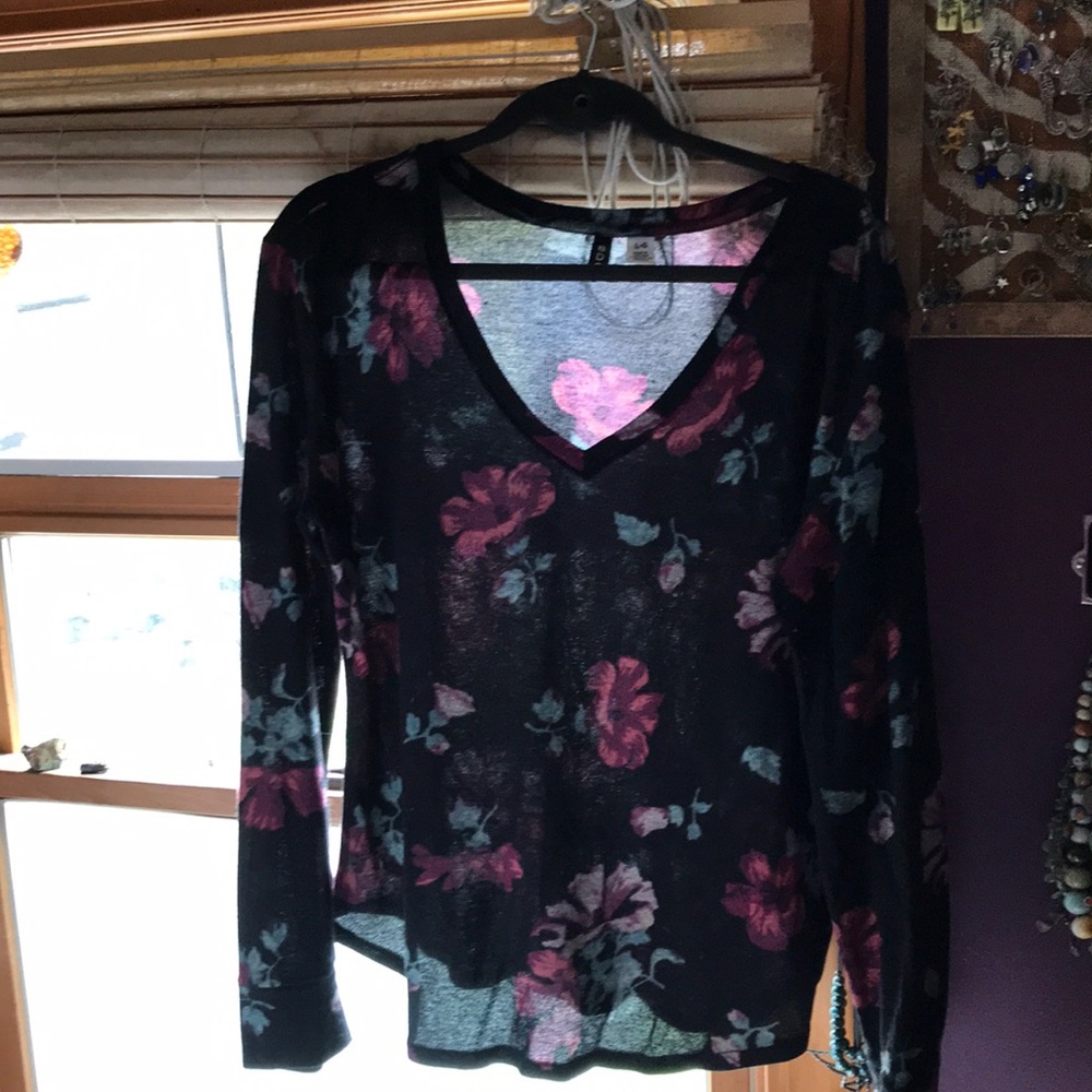 BDG V Neck top